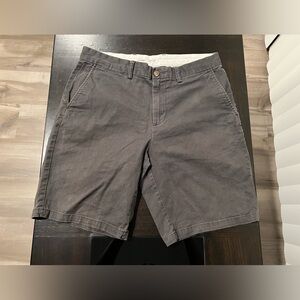 Old Navy Grey Shorts Size 33